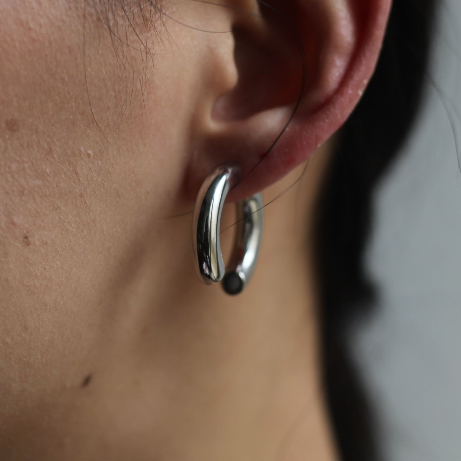 【残り一点】Follow The Path Hoop 2.5cm(SILVER)