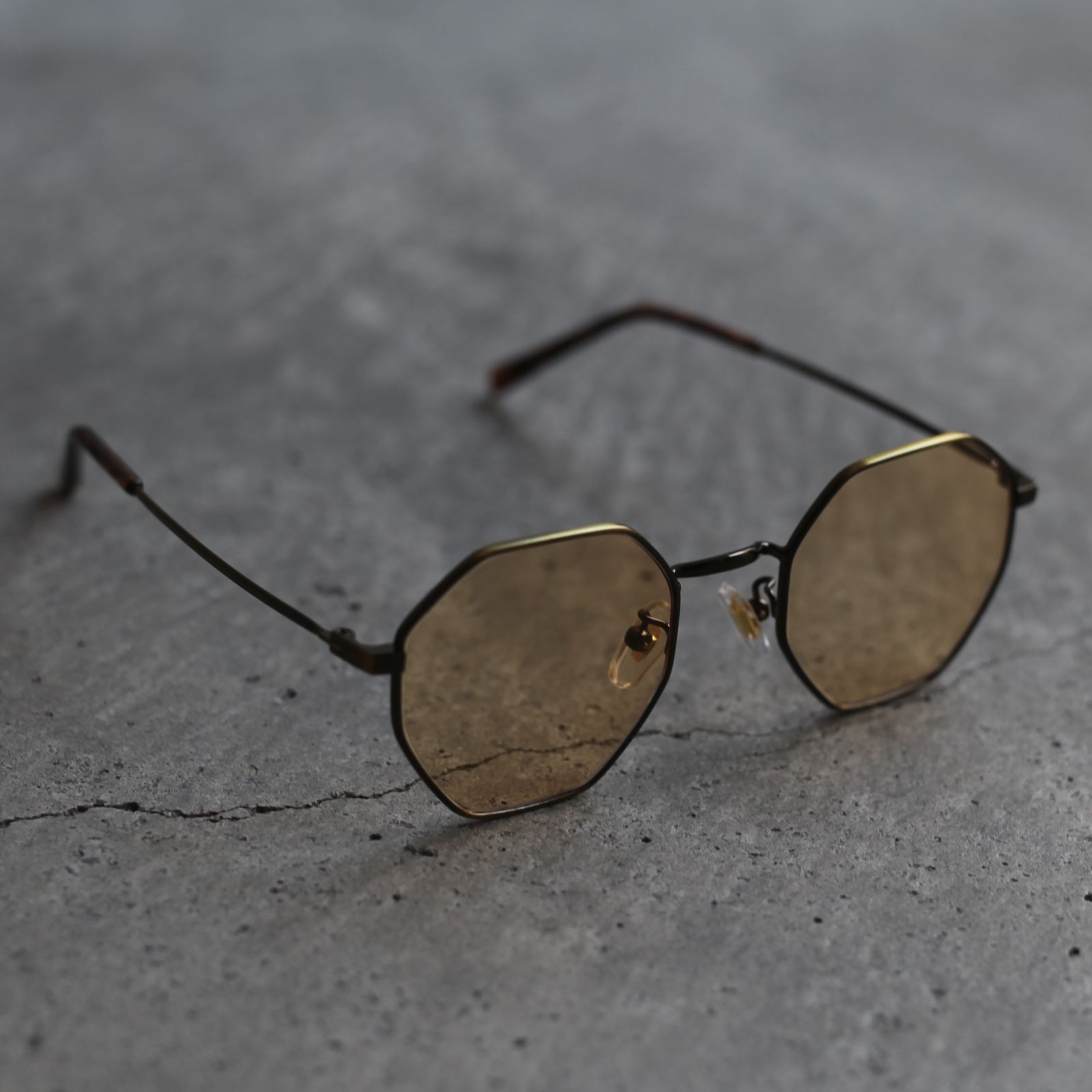 ESSAY - 【残り一点】LG Sunglass(CHAMPAGNE) | ACRMTSM ONLINE STORE