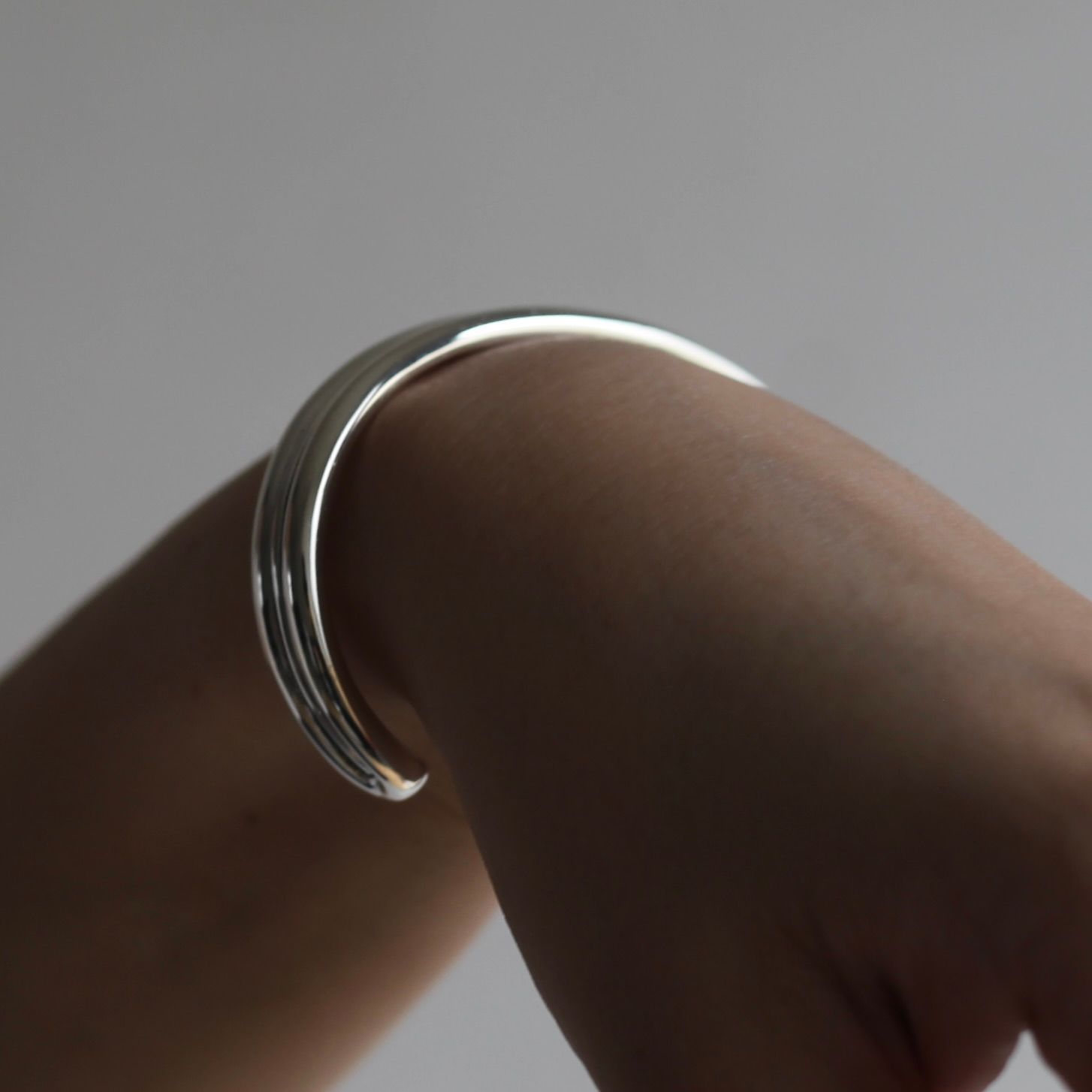 【お取り寄せ注文可能】Line Bangle