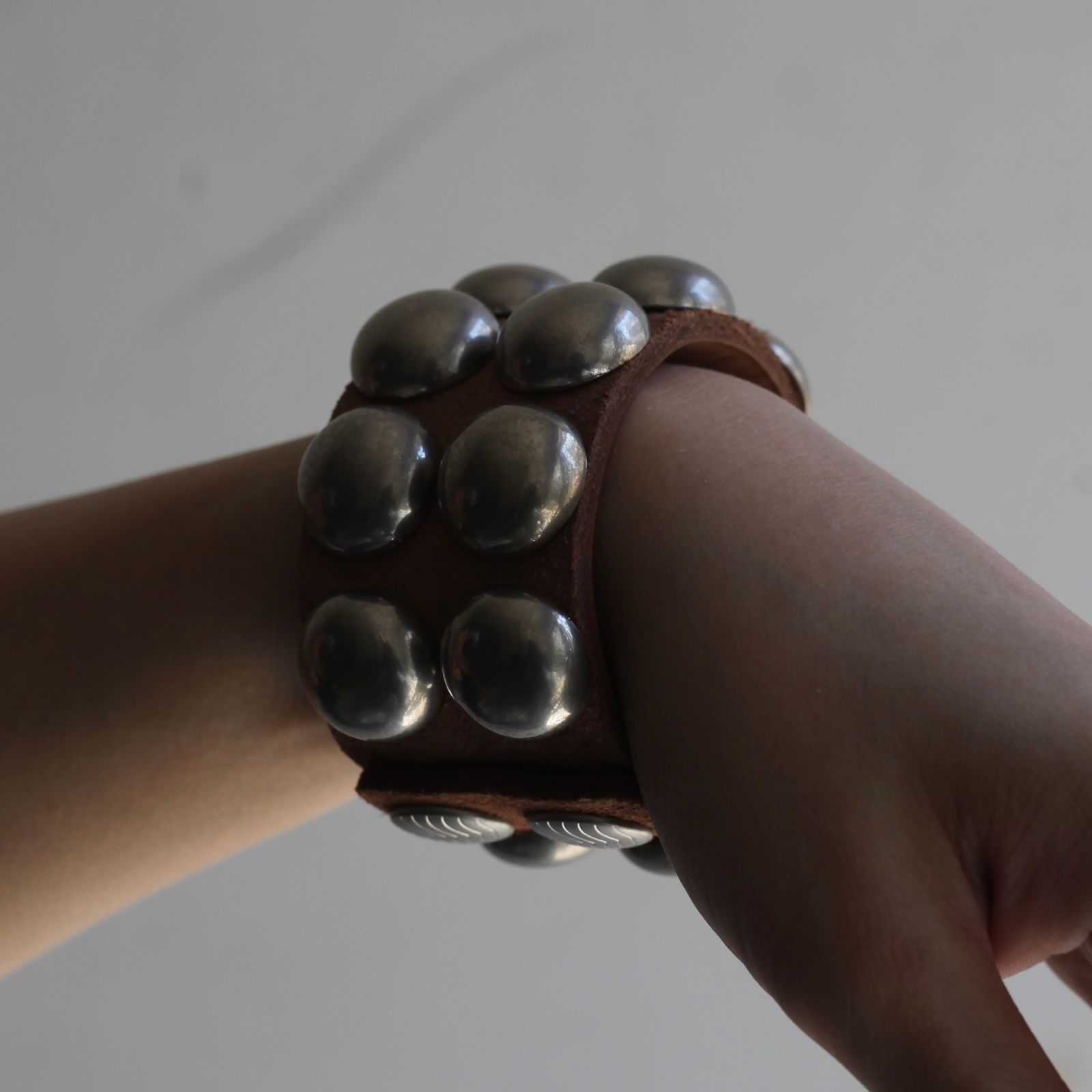 【残り一点】3.8C Round Dome Studded Bracelet