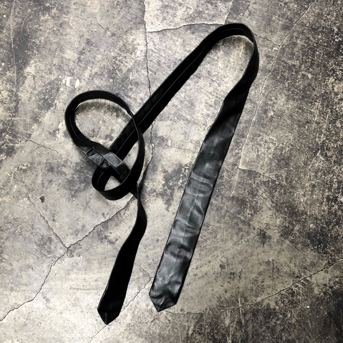 LEATHER NARROW TIE レザータイ アメリカンラグシー購入 T.A.S - 【お取り寄せ注文可能】Leather Narrow Tie | ACRMTSM