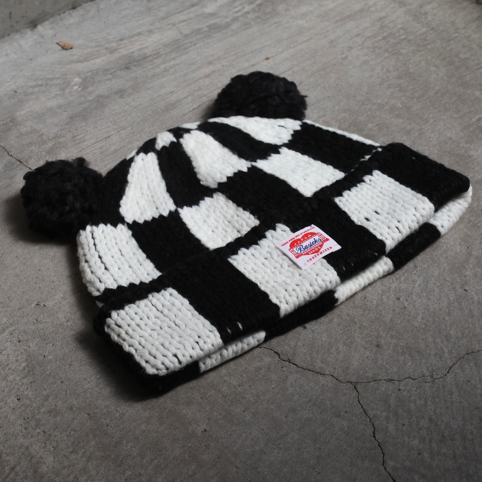 【残りわずか】Checkered Flag Bear Beanie