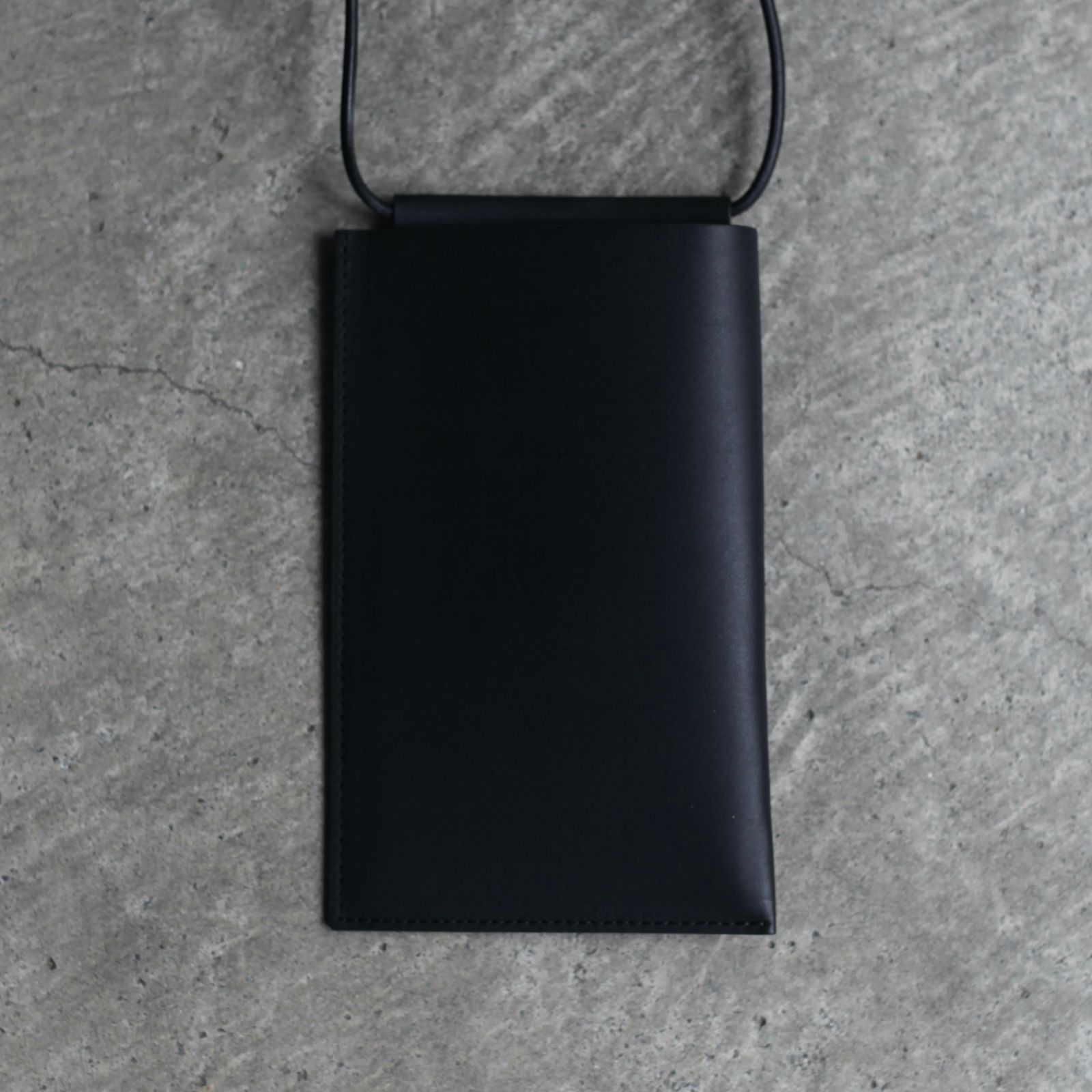 【再販売通知受付可能】Herrie Phone Pouch(CARIB)