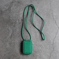 【残り一点】レザーストラップ付マイクロバッグ(JOLLY GREEN)