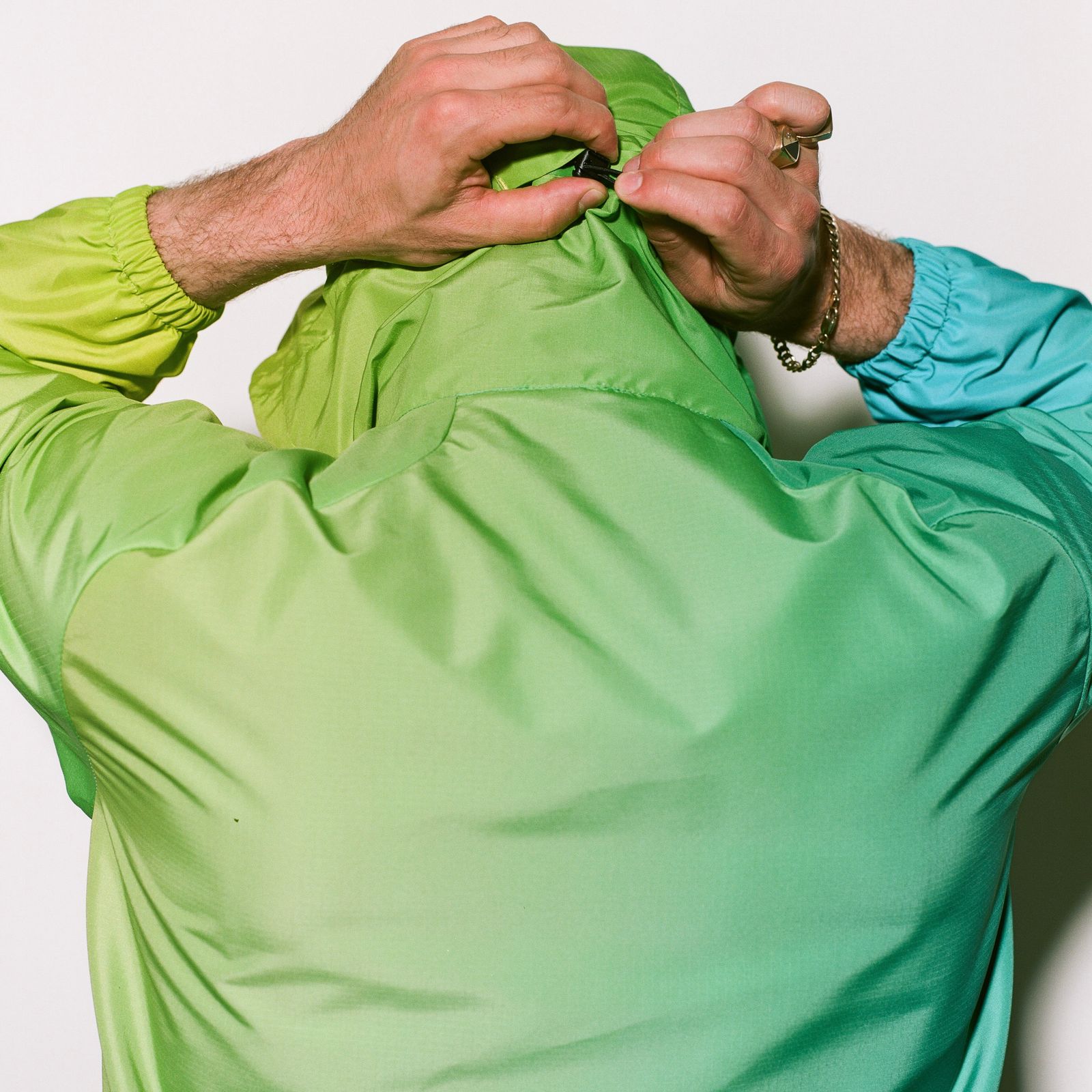 【残り一点】Gradient Windbreaker