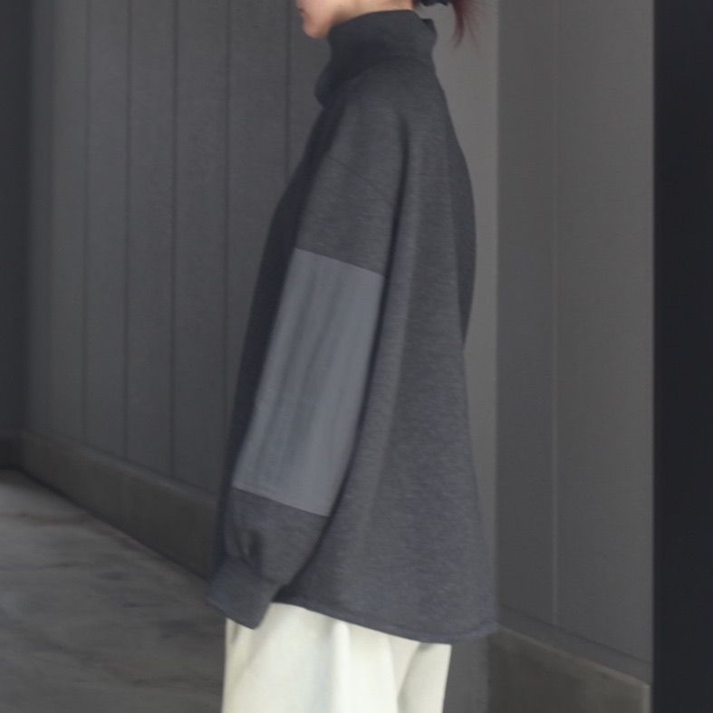【残り一点】オーバーサイズハイネックL/S