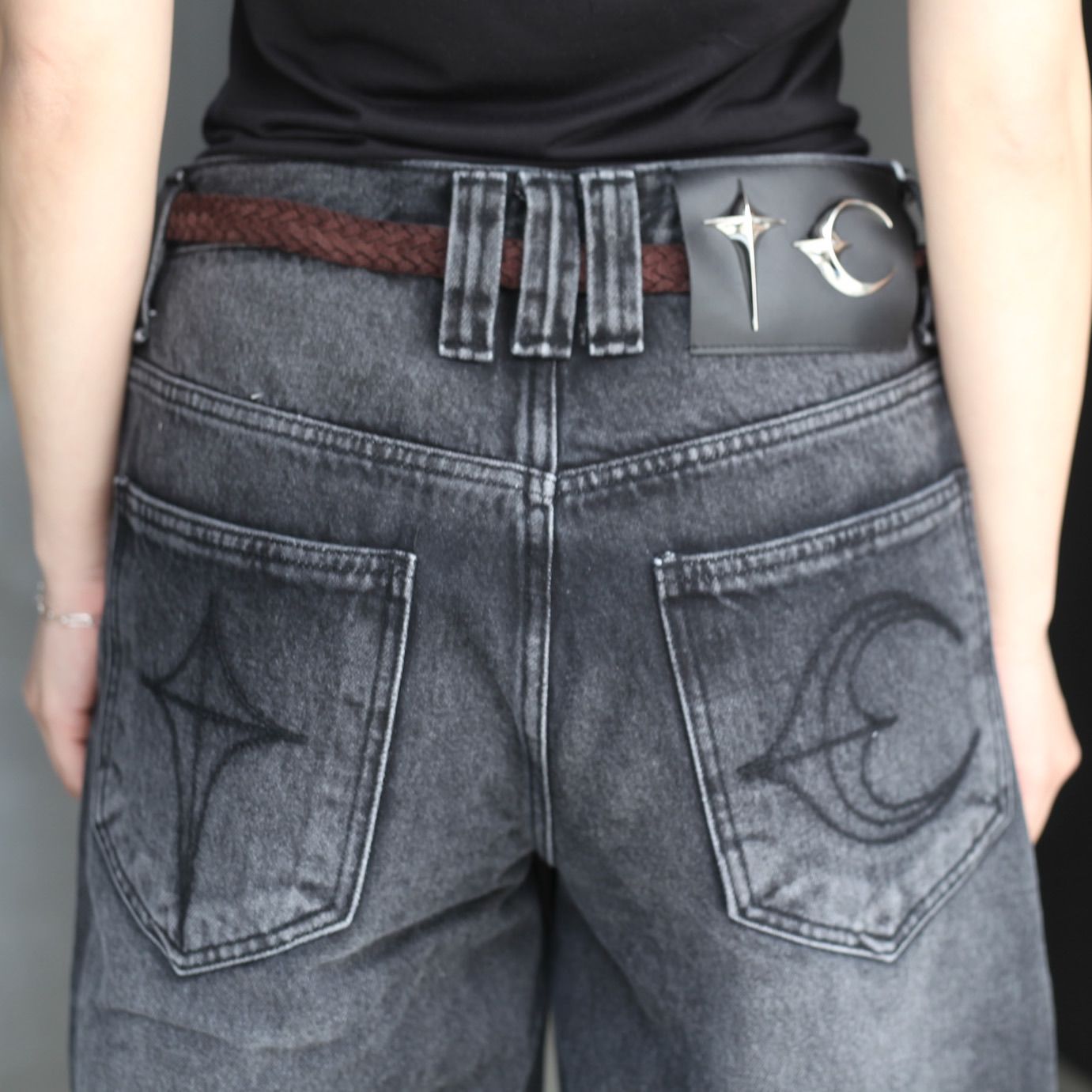 【関税込み】Thug Club ブラック Parkour ジーンズ Thug Club - 【残り一点】Parkour Denim Pants | ACRMTSM ONLINE