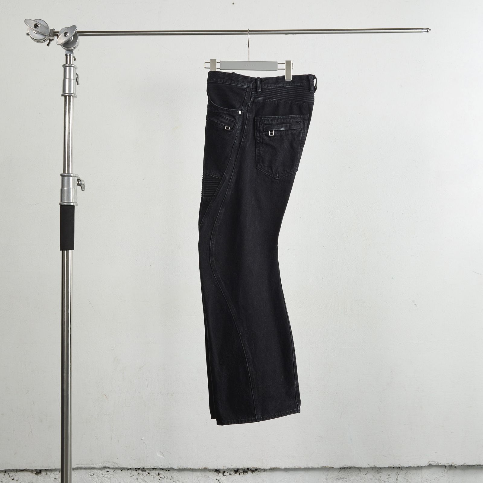 【残りわずか】3D Twisted Moto Jeans
