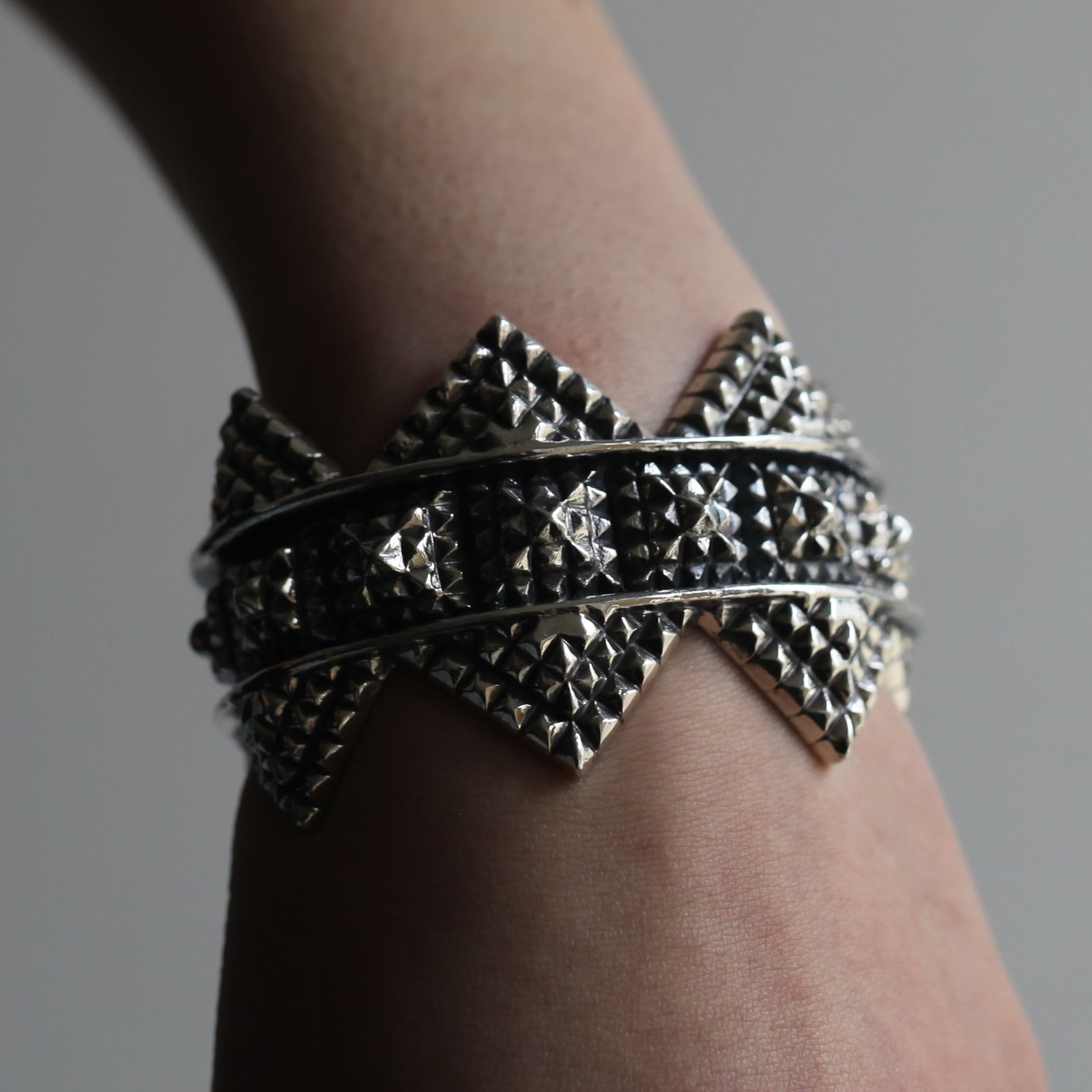 【お取り寄せ注文可能】Triangle E Bangle(SILVER)