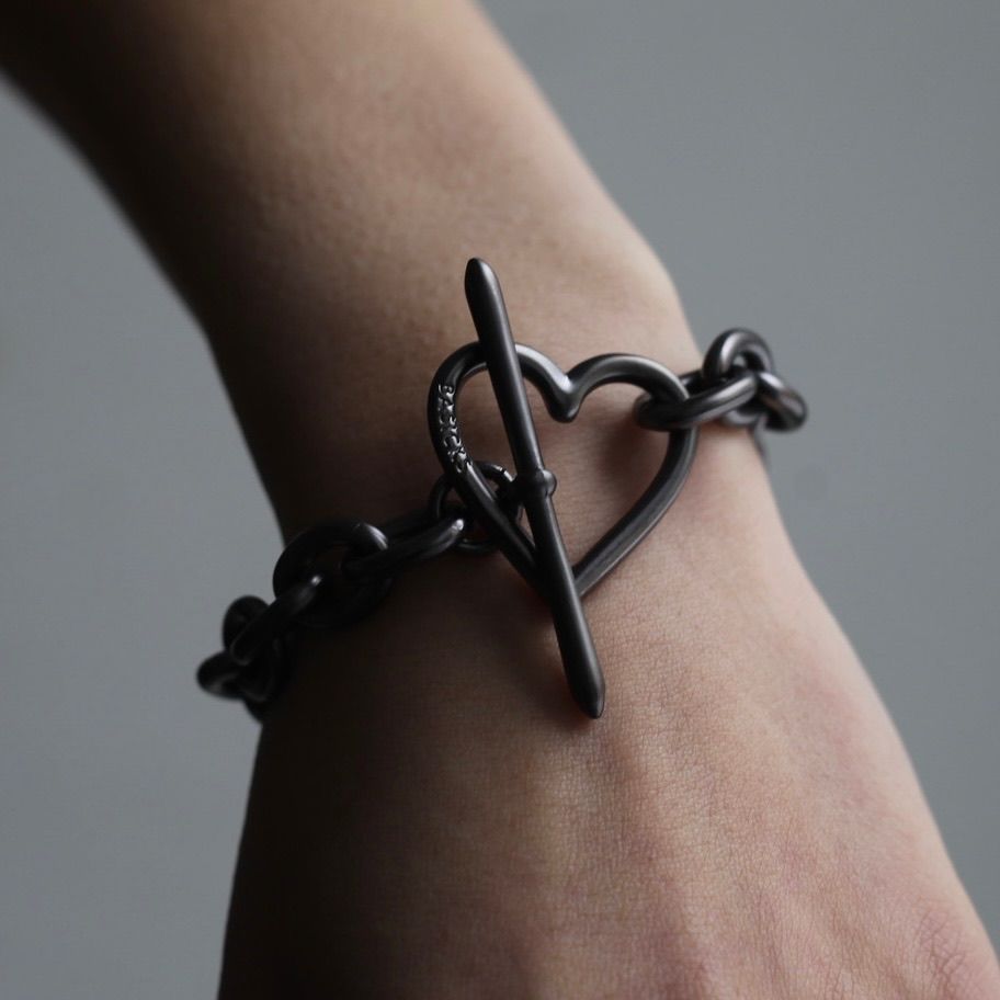 【残りわずか】Heart Bracelet_Medium Link(BLACK)