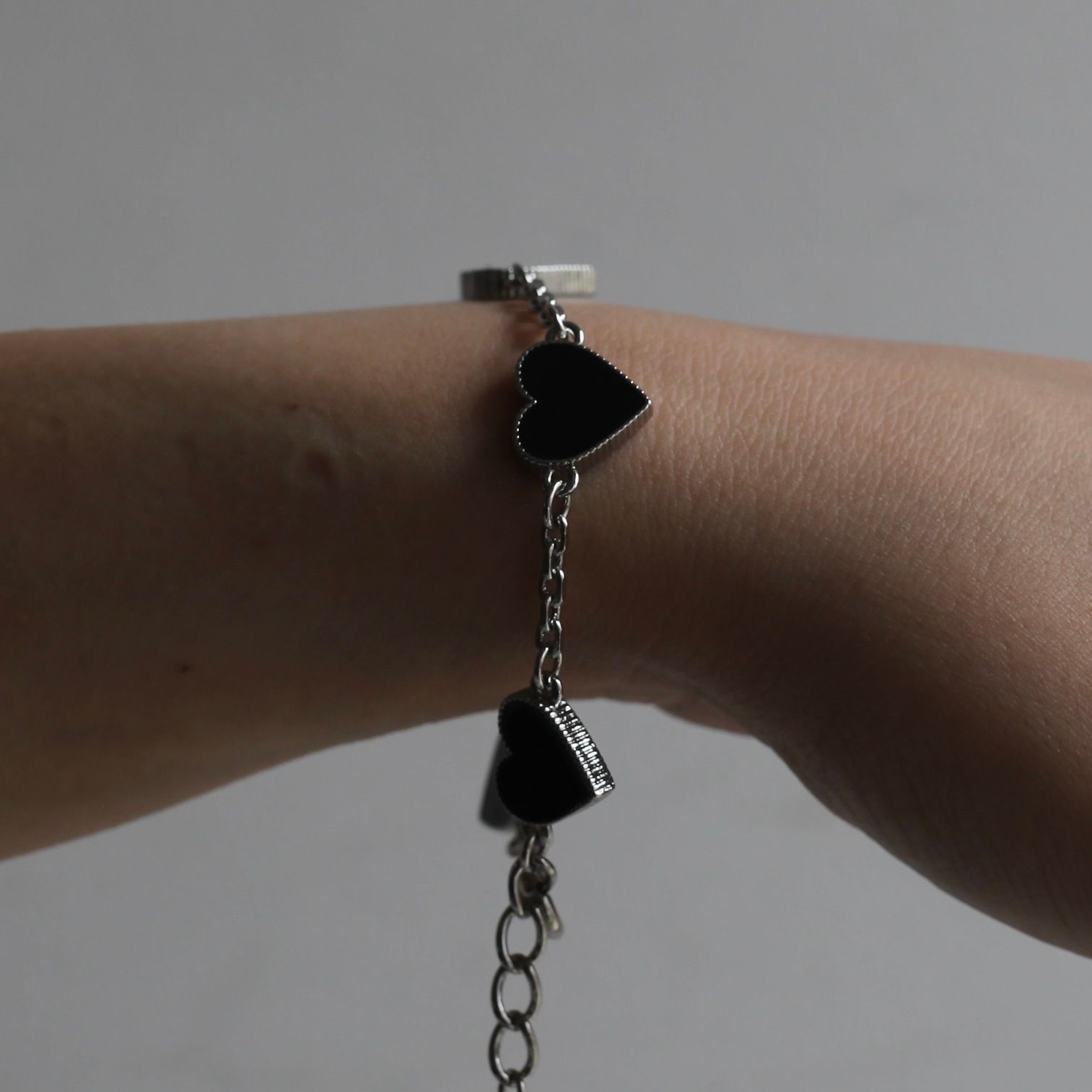 【残りわずか】Chain Heart Bracelet(BLACK)
