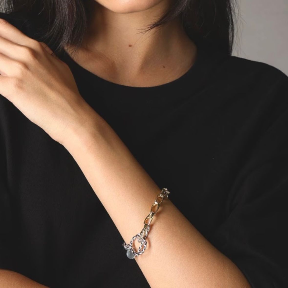 【残り一点】ダブルチェーンブレスレット(GOLD)