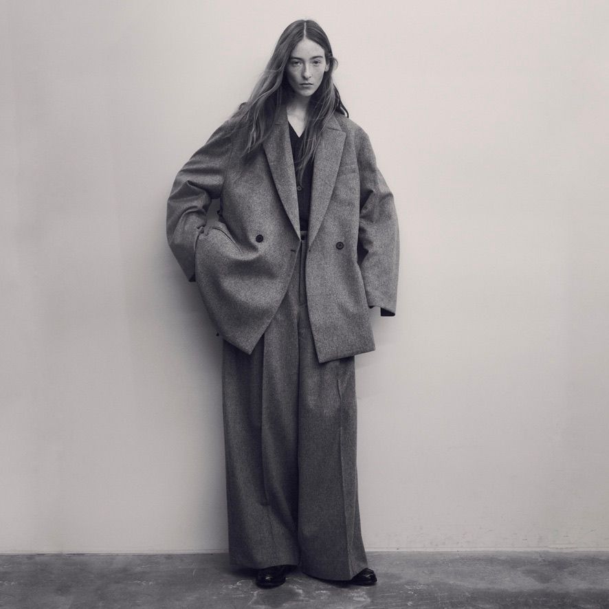 【残りわずか】Extra Fine Wool Knit Tucked Cardigan