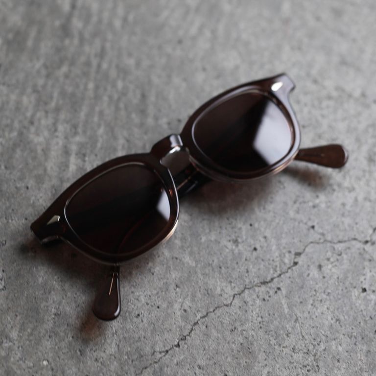 レンズ : CHOCO BROWN