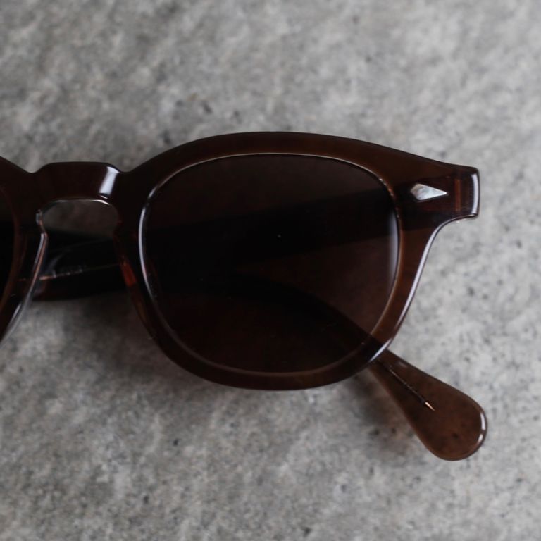 レンズ : CHOCO BROWN