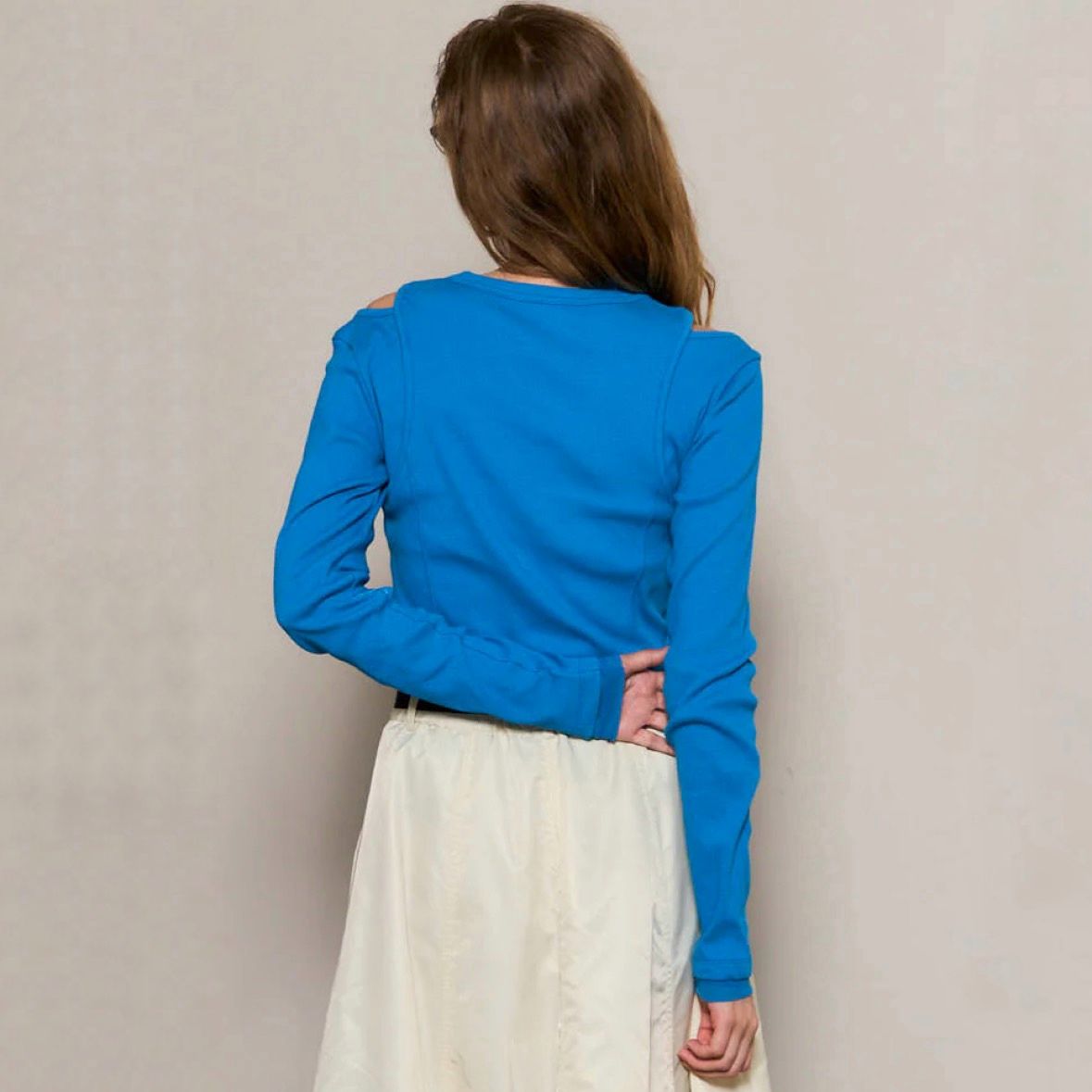 【残り一点】Shoulder Slit Rib Top