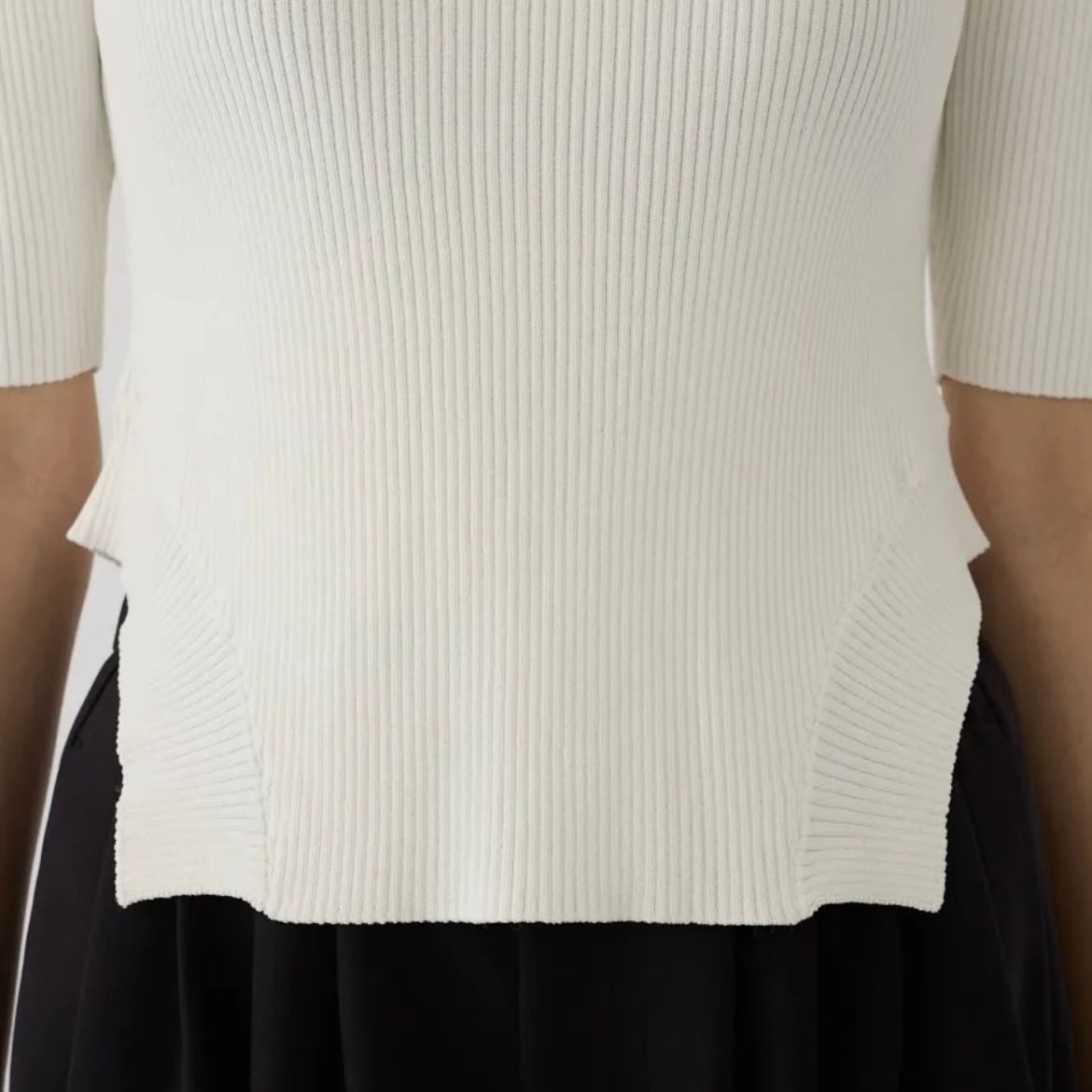 【残り一点】Round Hem Knit Tops