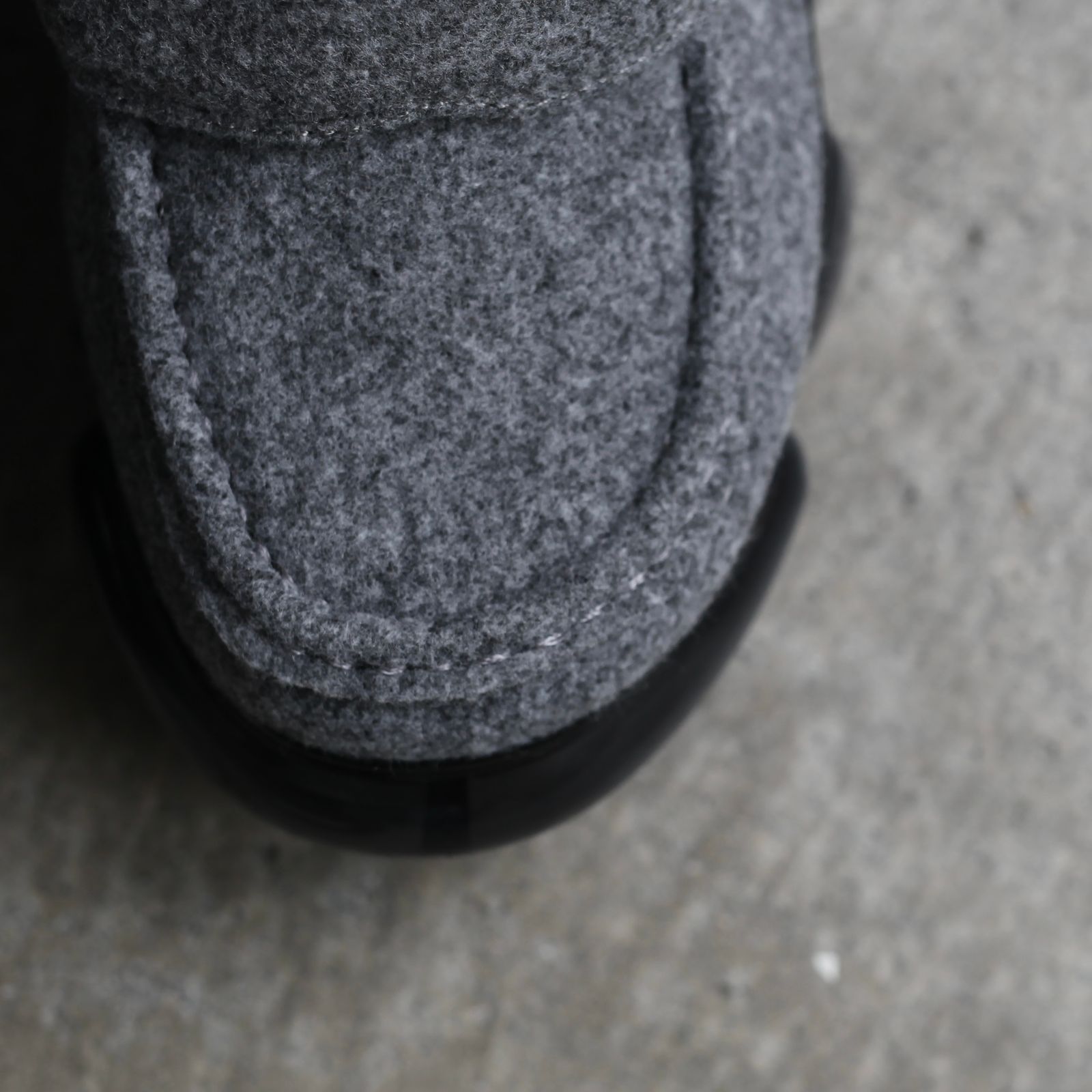 【残り一点】Jewelry Felt Loafer(LIGHT GRAY×BLACK)