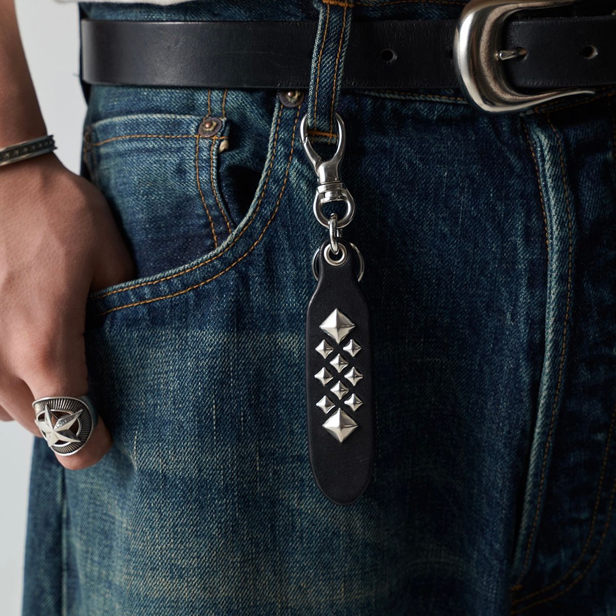 【残りわずか】Studs Leather Key Ring(C TYPE)