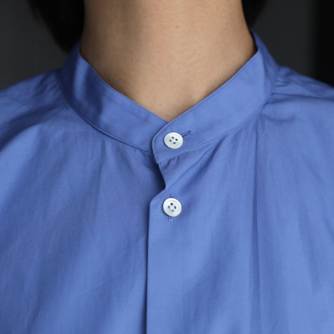 ATON - 【残り一点】Suvin Broad Band Collar Shirt | ACRMTSM ONLINE