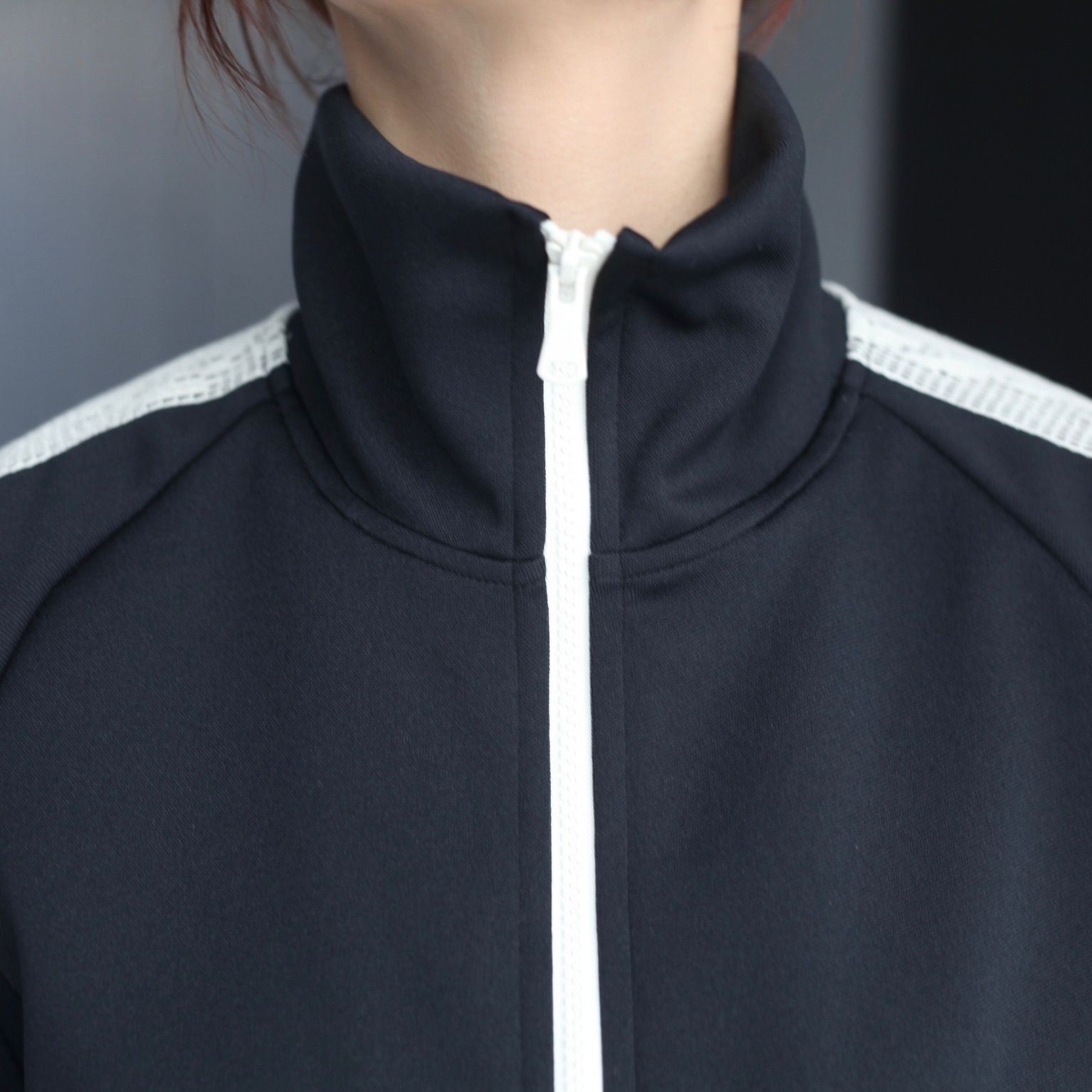 2501SK09_TEACHER_SBLACK_1_1200