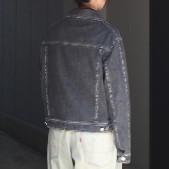 【残り一点】Light-Weight Denim Trucker Jacket