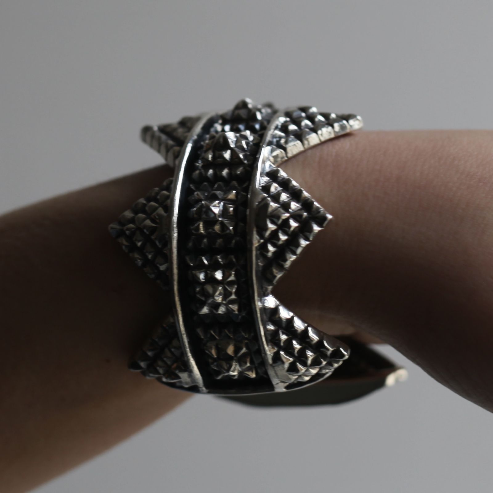【お取り寄せ注文可能】Triangle E Bangle(SILVER)