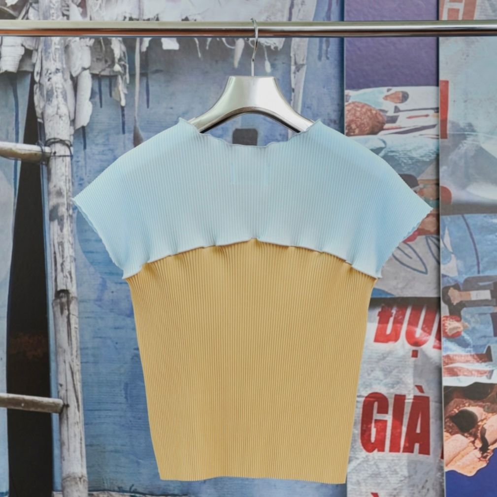 【残り一点】Raglan Tiny Top