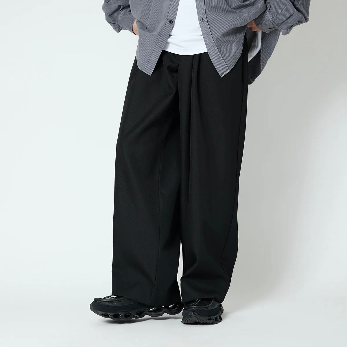 【残り一点】3Tuck Easy Trousers