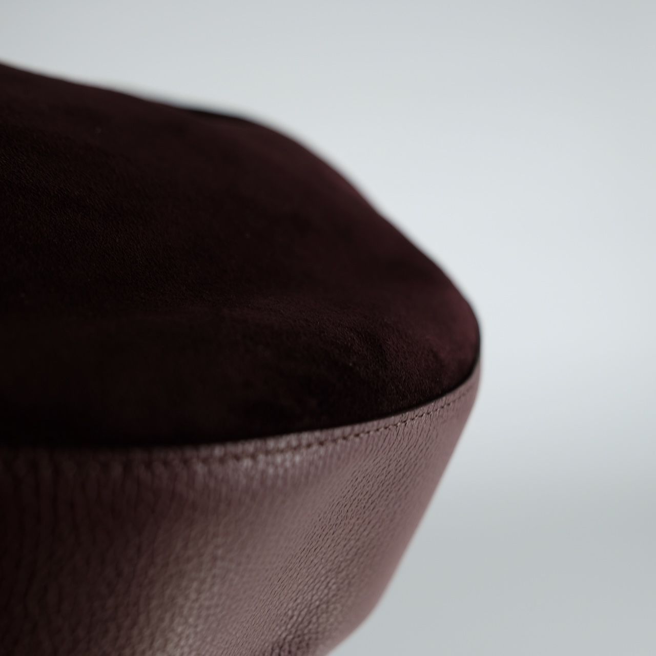 【残り一点】Suede Halfmoon
