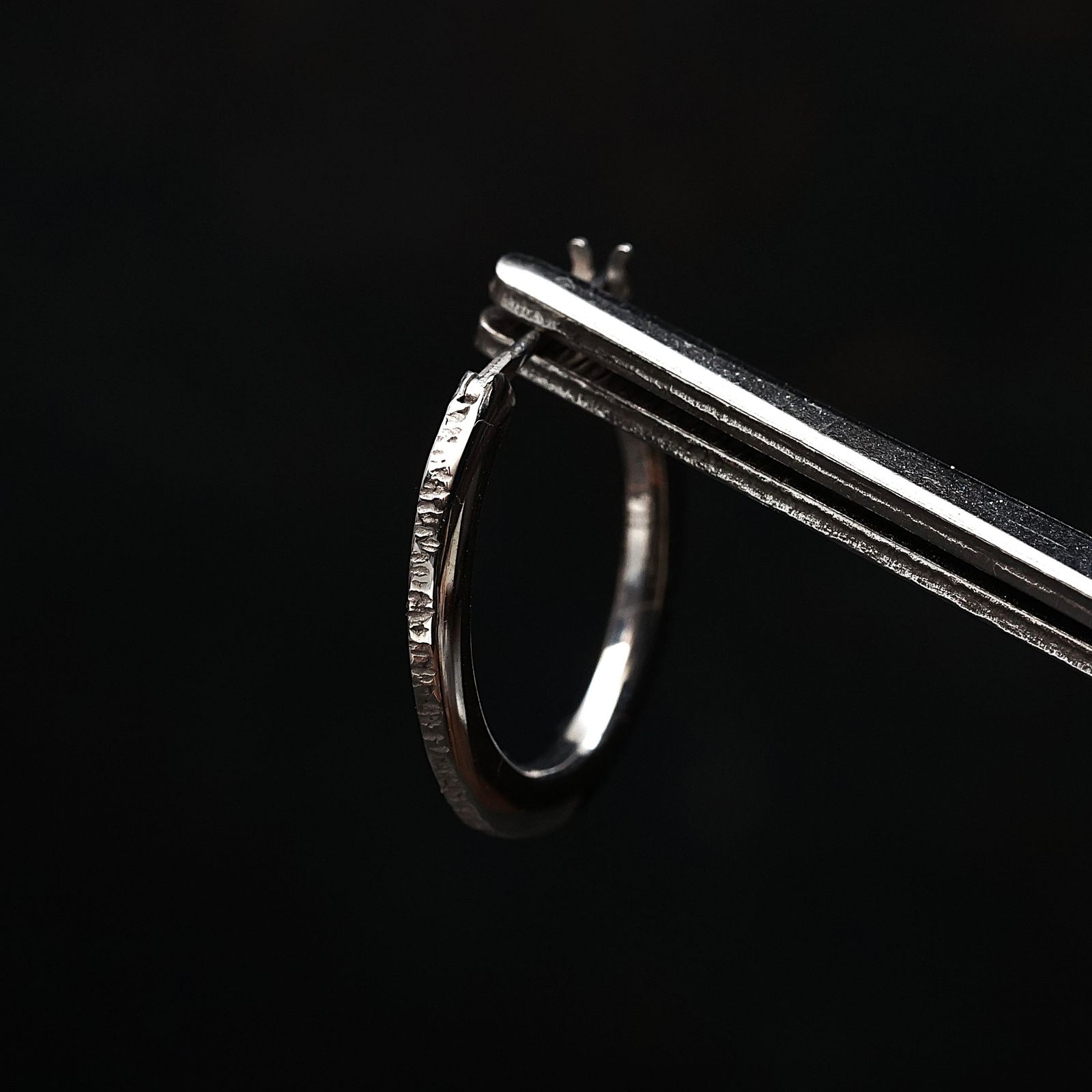 【お取り寄せ注文可能】Thin Rain Pierce (CATCHLESS_SILVER）