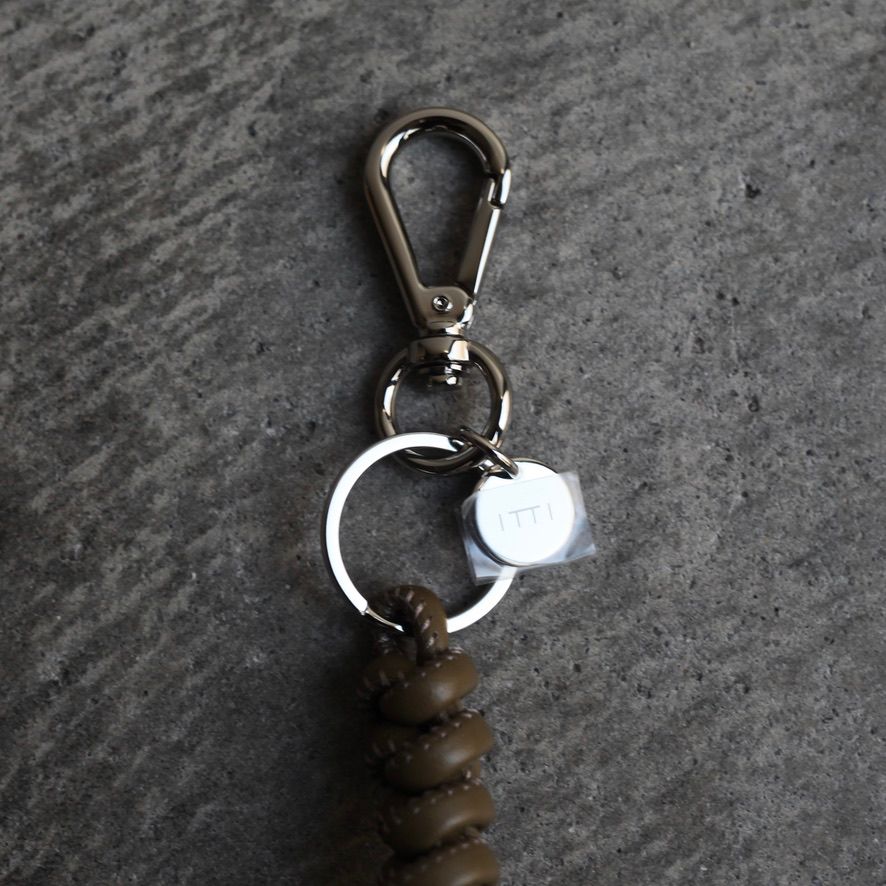 【残りわずか】Cristy Snakeknot Charm(STCOW)