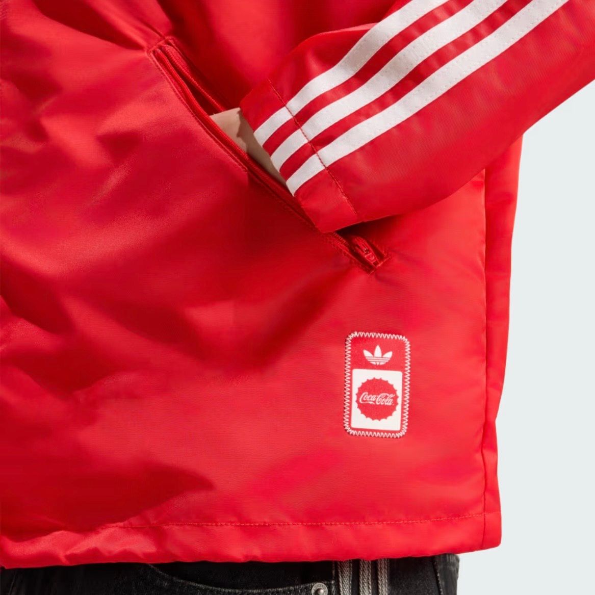 【残りわずか】Coca Cola Classic Sport Nylon Parka
