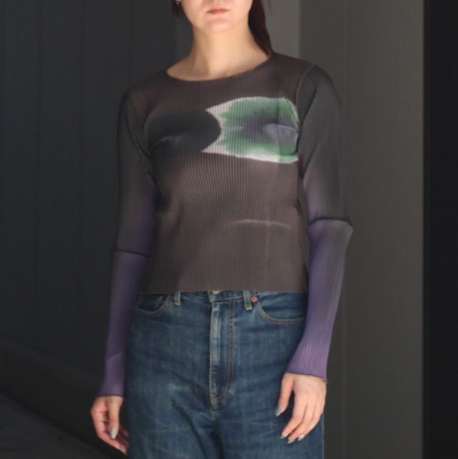 【残り一点】Graphic Tiny Top