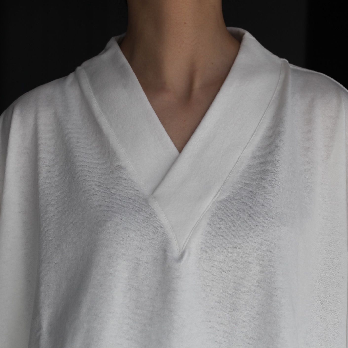 【残り一点】MBL VネックTee