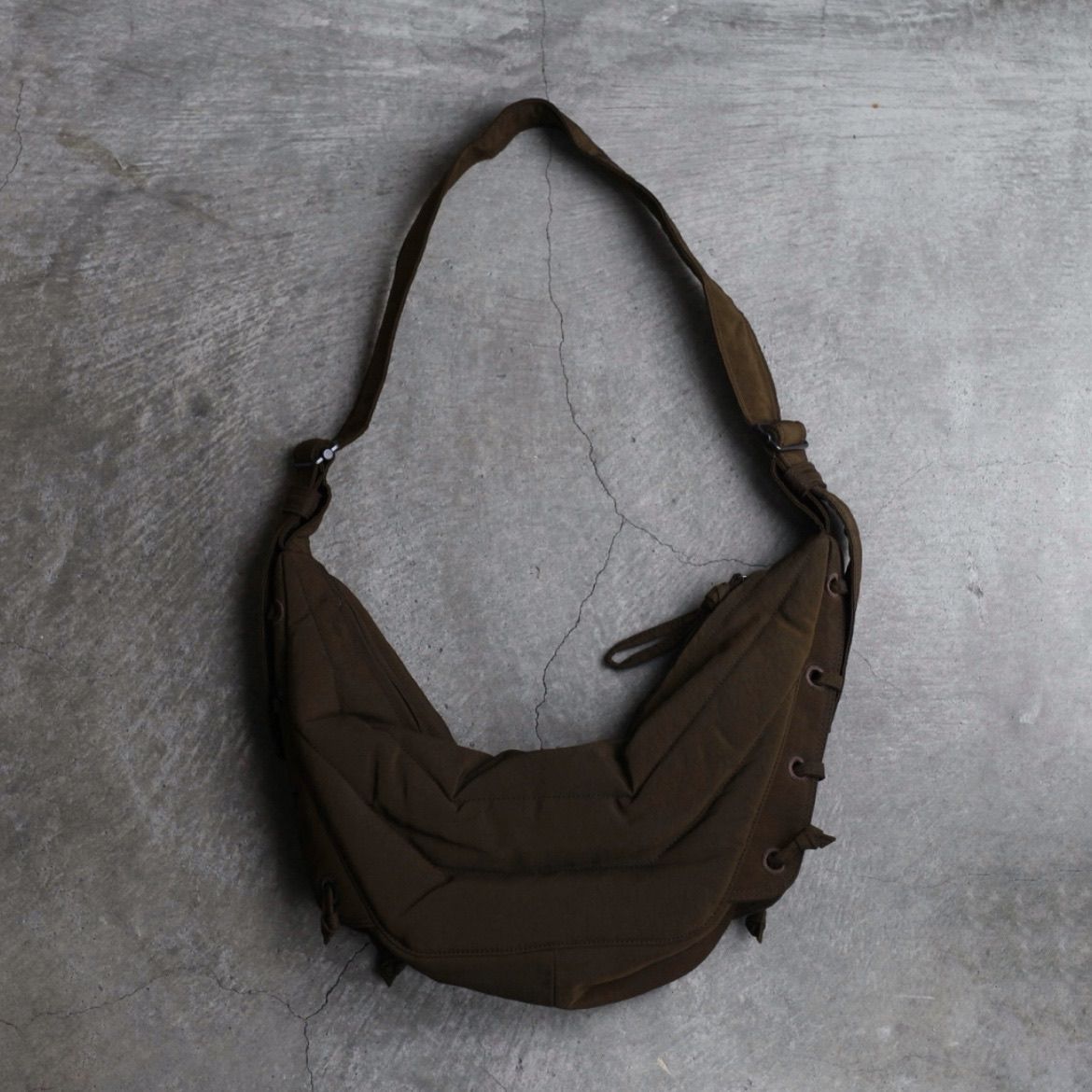 LEMAIRE - 【再販売通知受付可能】Small Soft Game Bag(WR NYLON CANVAS) | ACRMTSM ONLINE  STORE