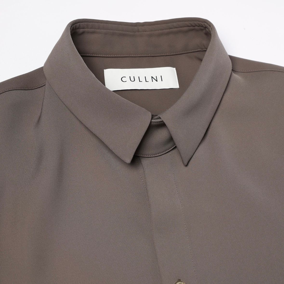 【残り一点】Double Satin Minimal Chin Tab Long Sleeve Shirt