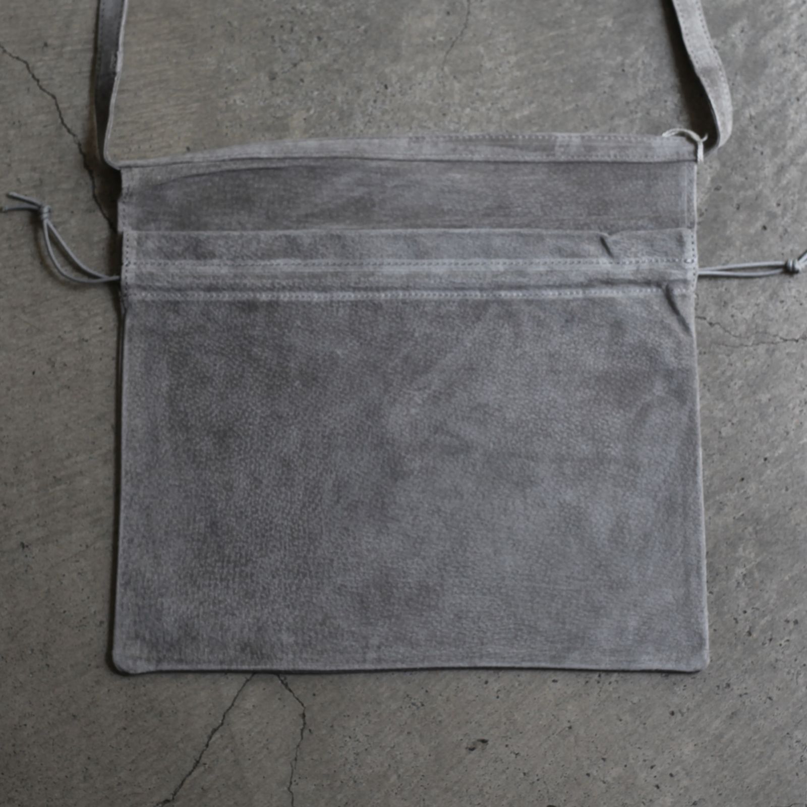 【再販売通知受付可能】Red Cross Bag Small(LIGHT GRAY)