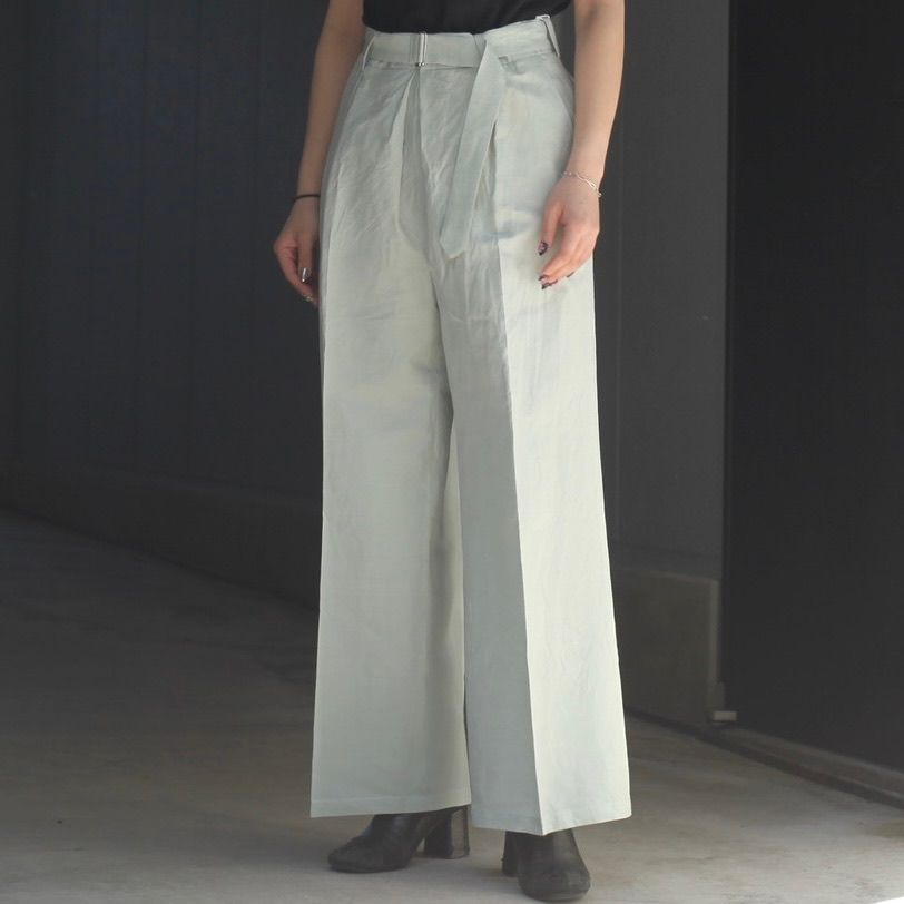 YOKE - 【残り一点】Front Tuck Belted Wide-Leg Trousers YOKE - 【残り一点】Front Tuck Belted Wide-Leg Trousers