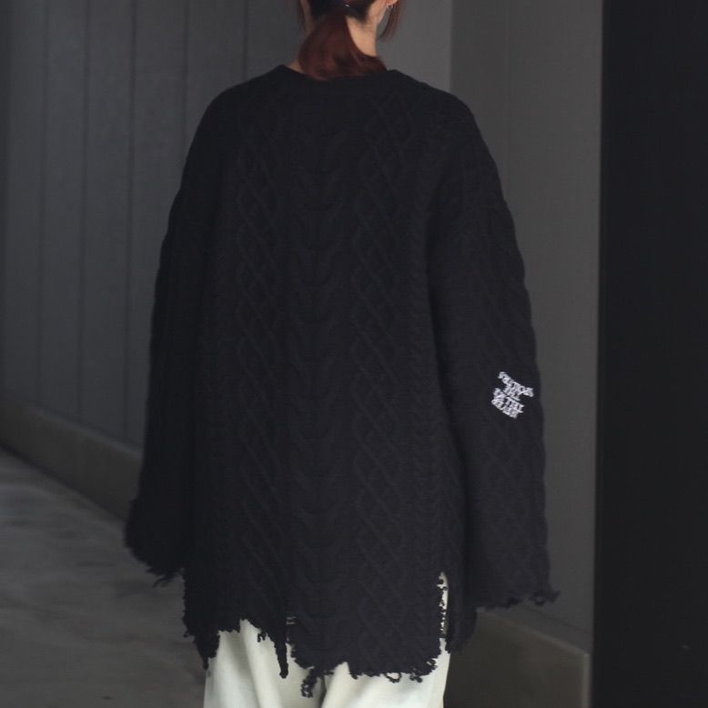 【残り一点】"TATTOO" Embroidery Cable Knit