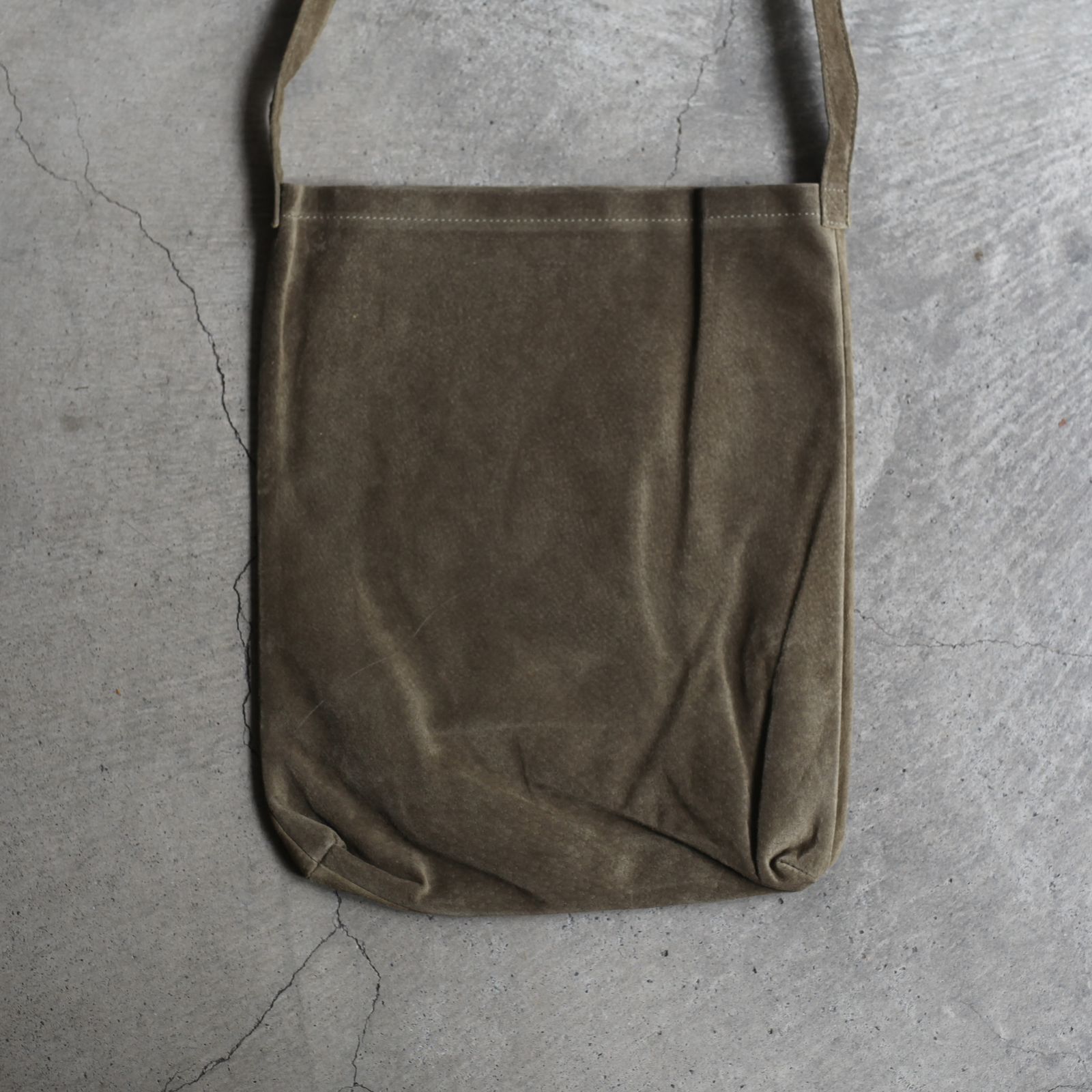 【残り一点】Pig Shoulder Big(KHAKI)