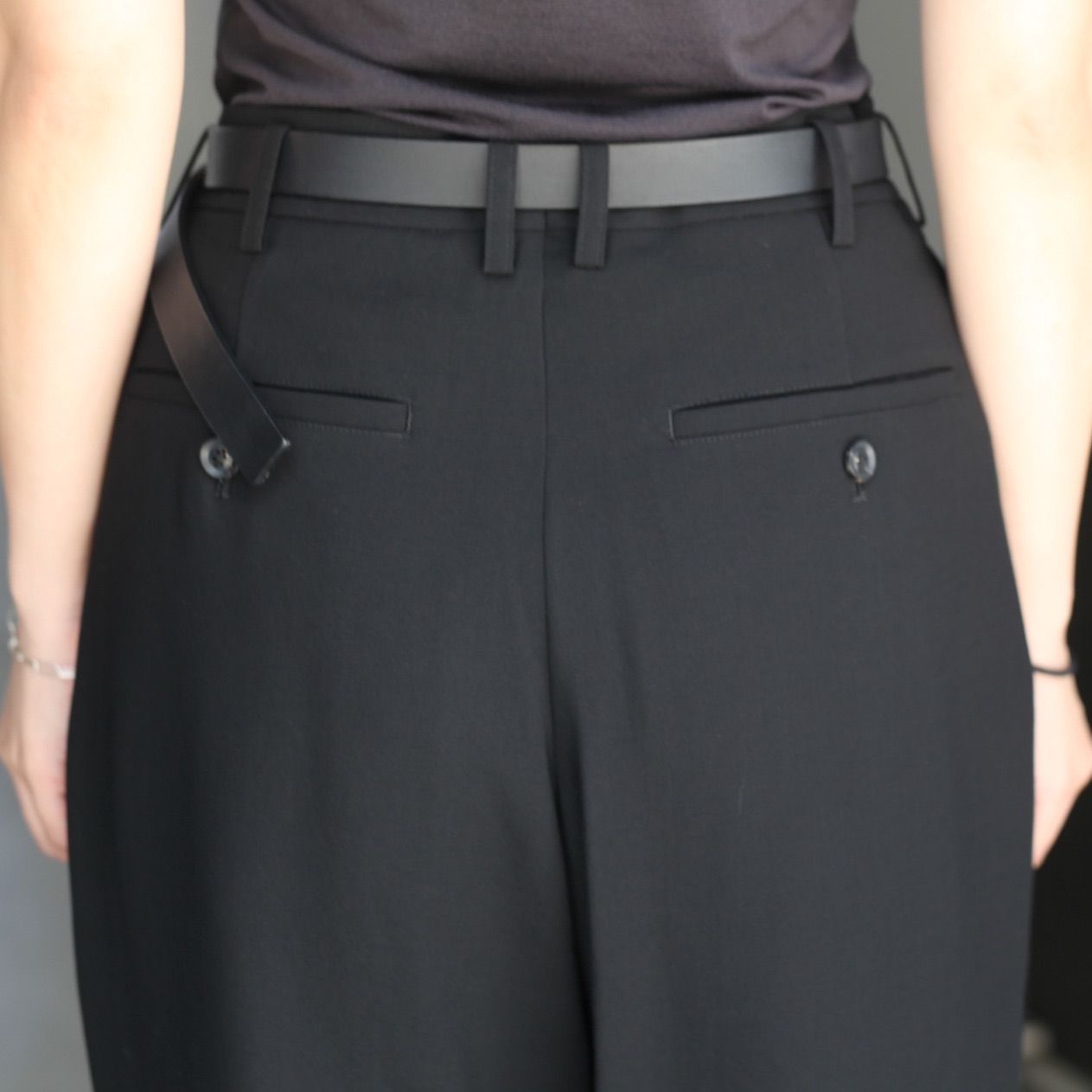 【残り一点】3 Tuck Wool Serge Trousers
