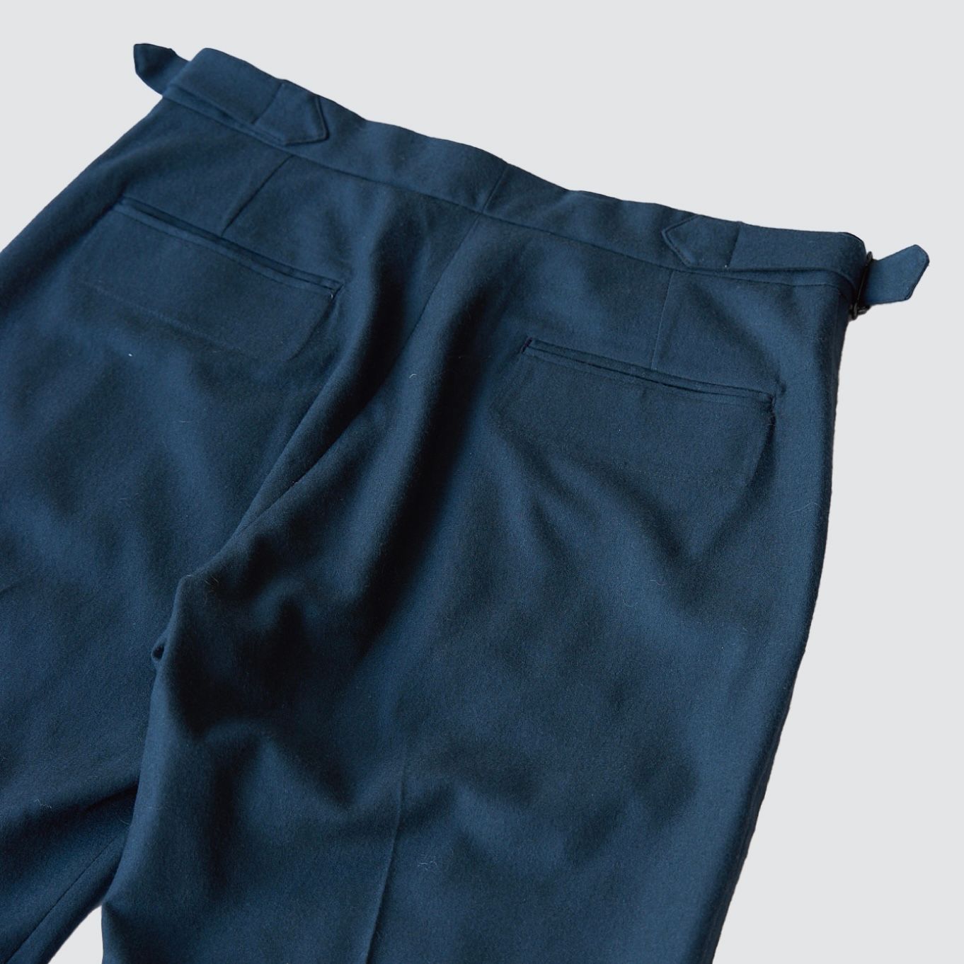 割引特売中 yoke covered straight trousers growthcenter