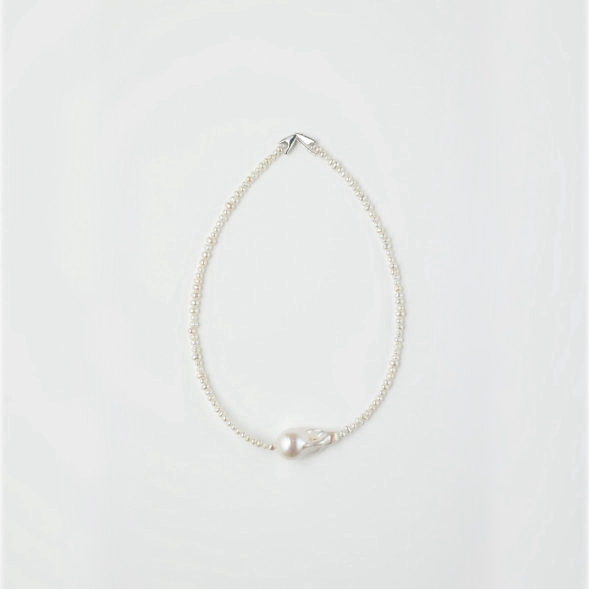 【お取り寄せ注文可能】Baroque Pearl Drop Choker Necklace