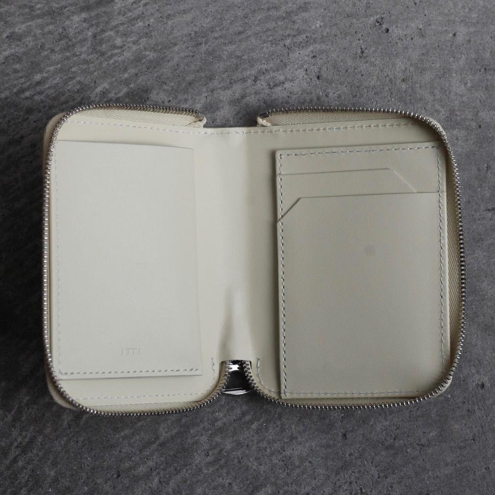 【残り一点】Cristy Slim Compact WLT(SHIRO)