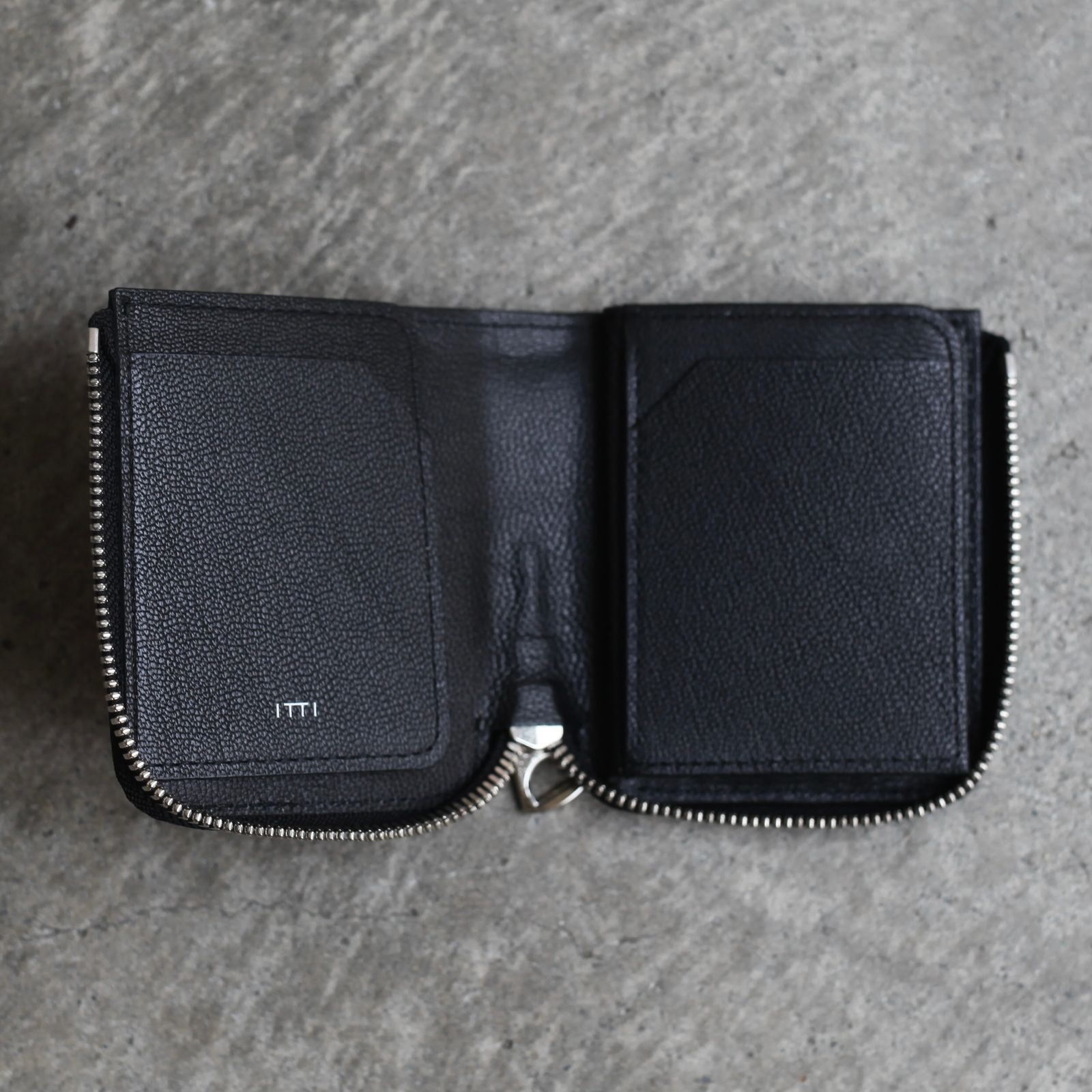 【残り一点】Cristy Very Compact WLT.5(LIZARD)