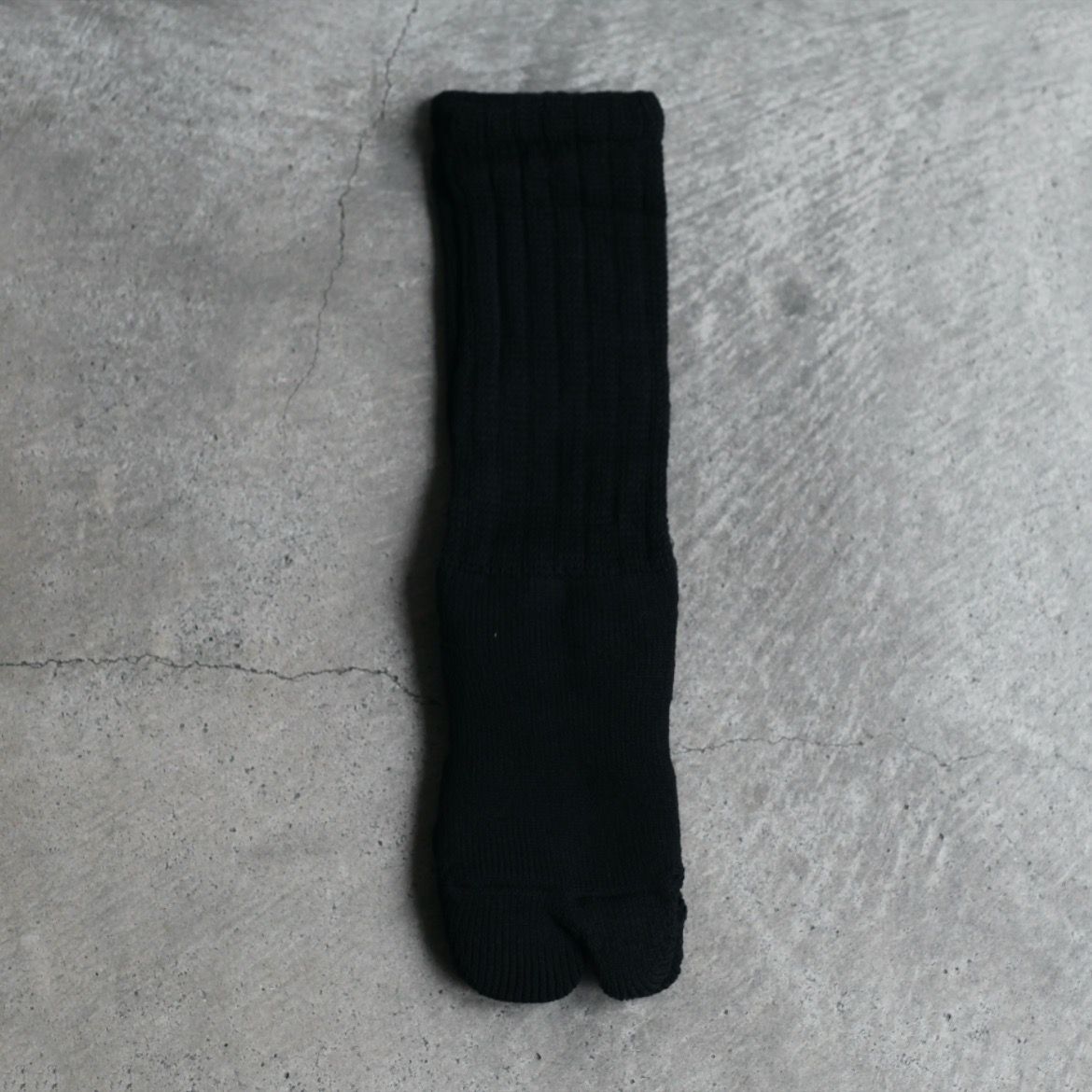 【再販売通知受付可能】Tabi Pile Socks(BLACK)