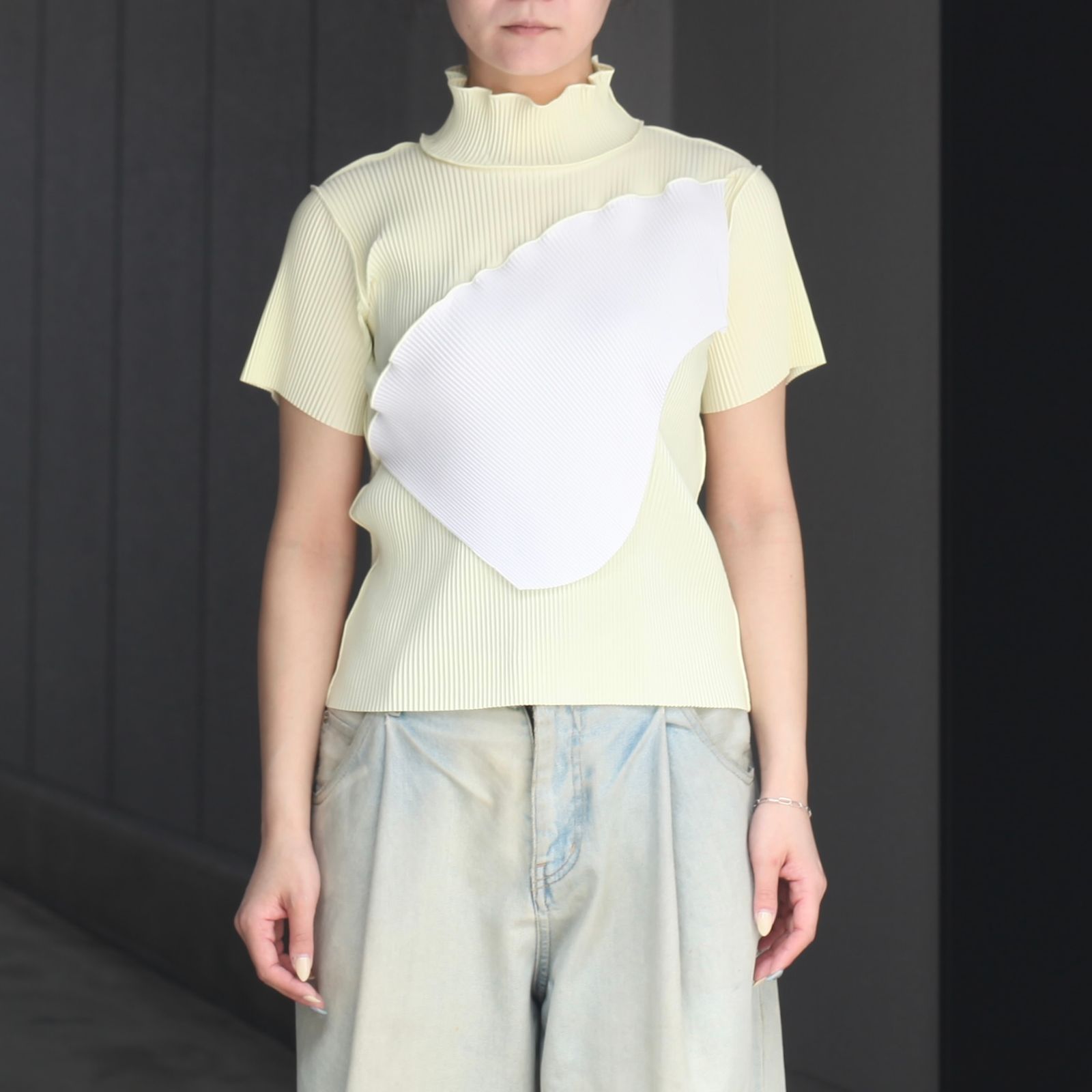 kotohayokozawa todoトップス kotohayokozawa - 【残り一点】Todo Wave Top Short Sleeve Highneck
