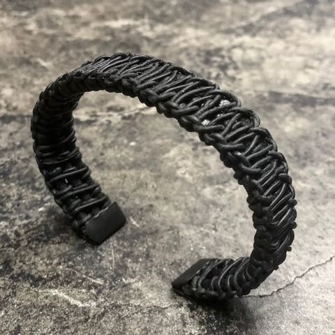 【お取り寄せ注文可能】Leather Braiding Wide Bangle