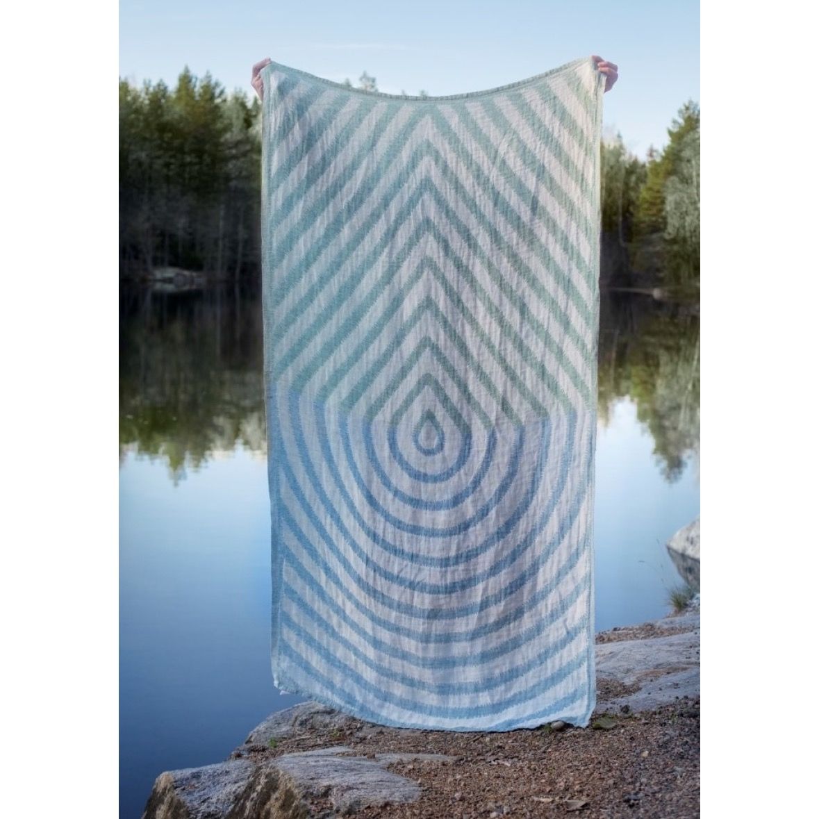 【残りわずか】METSÄLAMPI Multi-Use Towel